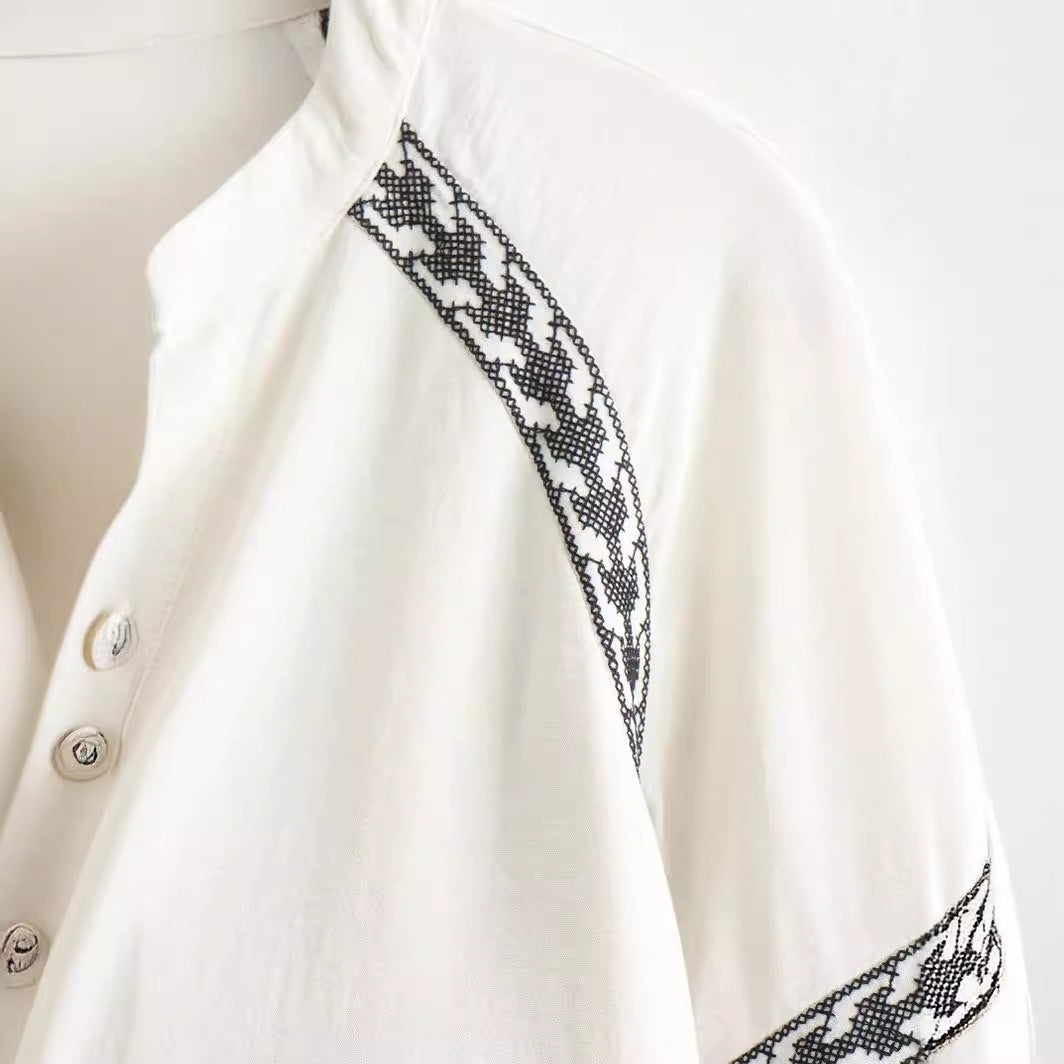 White Embroidery V-neck Long Sleeves Blouse